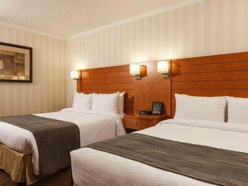 The Glenmore Inn & Convention Centre YYC Canadá